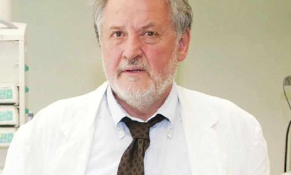 Καπραβέλος: "Έρχεται η τραγωδία των ανεμβολίαστων" - "Πίεση στις ΜΕΘ"